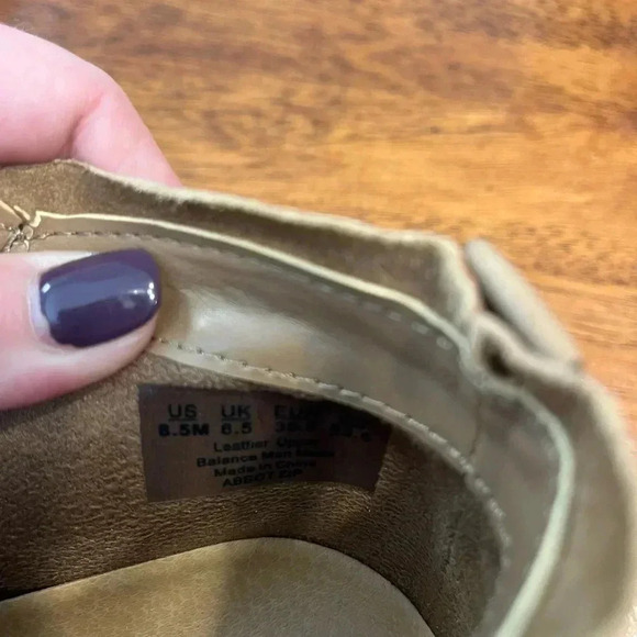 Dr. Scholls women’s brown zip up suede platform shoes size 8.5